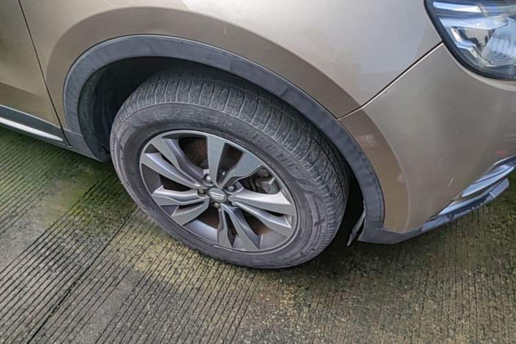 Used Geely Auto Emgrand X7 Sport 2016 1.8TD Automatic ZhiZun Version Right Front Wheel Hub