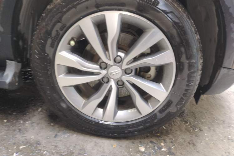 Used Geely Auto Emgrand X7 Sport 2016 1.8TD Automatic Smart Model Right Front Wheel Hub