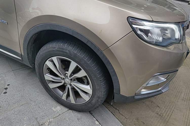 Used Geely Auto Emgrand X7 Sport 2016 1.8TD Automatic ZhiZun Version Right Front Wheel Hub