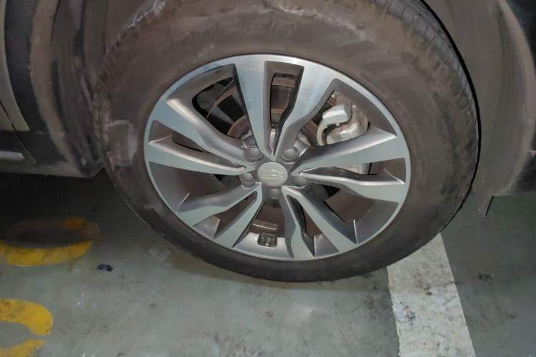 Used Geely Auto Emgrand X7 Sport 2016 1.8TD Automatic ZhiZun Version Right Front Wheel Hub