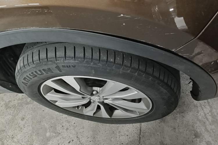 Used Geely Auto Emgrand X7 Sport 2016 1.8TD Automatic ZhiZun Version Right Front Wheel Hub