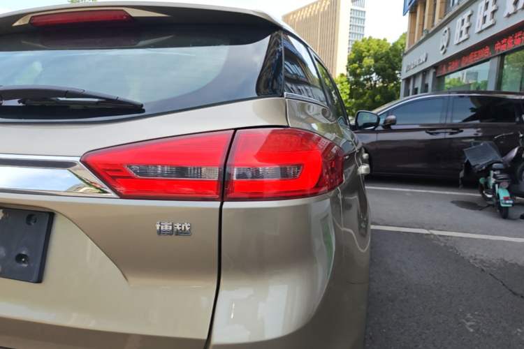 Used Geely Auto Emgrand X7 Sport 2016 1.8TD Automatic Smart Model Right Rear Taillight