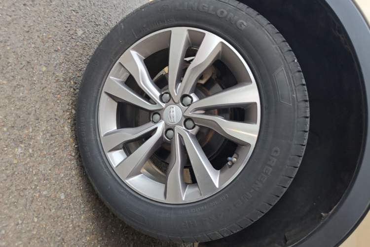 Used Geely Auto Emgrand X7 Sport 2016 1.8TD Automatic Smart Model Right Rear Wheel Hub