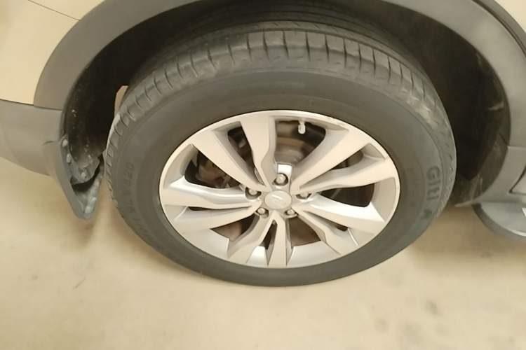 Used Geely Auto Emgrand X7 Sport 2016 1.8TD Automatic ZhiZun Version Right Rear Wheel Hub