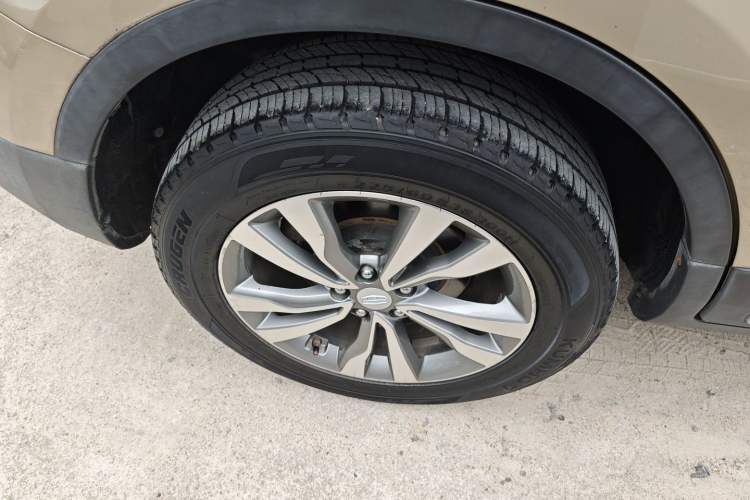 Used Geely Auto Emgrand X7 Sport 2016 1.8TD Automatic ZhiZun Version Right Rear Wheel Hub
