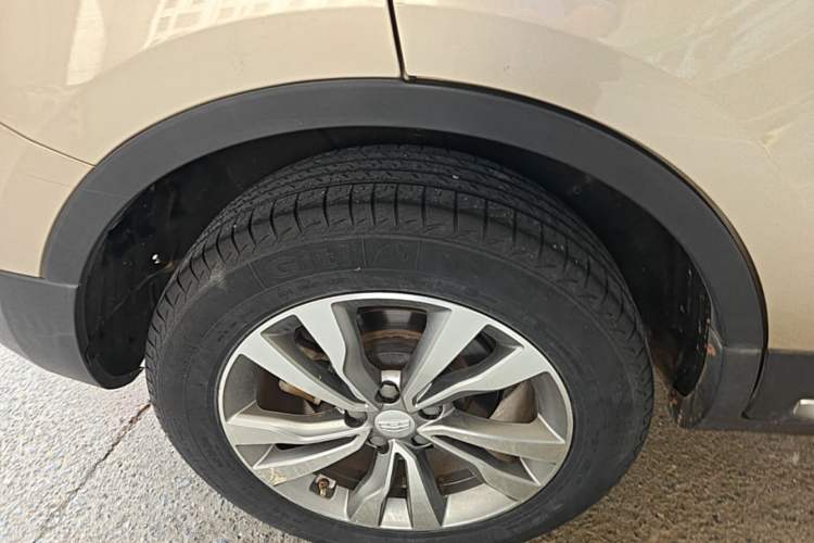 Used Geely Auto Emgrand X7 Sport 2016 1.8TD Automatic Smart Connectivity Version Right Rear Wheel Hub