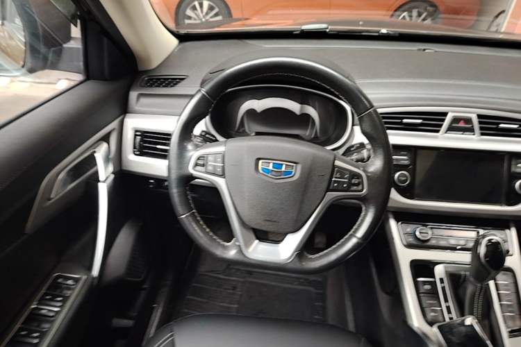 Used Geely Auto Emgrand X7 Sport 2016 1.8TD Automatic Smart Model Steering Wheel