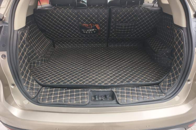 Used Geely Auto Emgrand X7 Sport 2016 1.8TD Automatic Smart Model Trunk