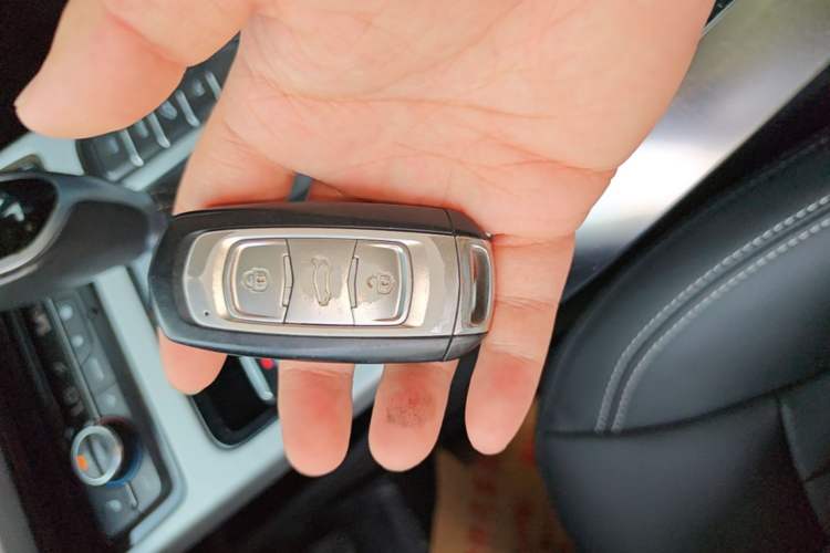 Used Geely Auto Emgrand X7 Sport 2016 1.8TD Automatic Smart Model Vehicle Key