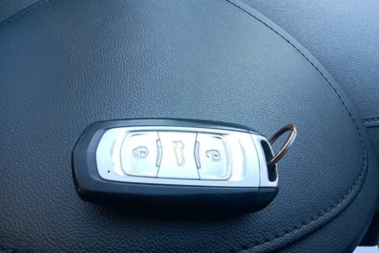 Used Geely Auto Emgrand X7 Sport 2016 1.8TD Automatic ZhiShang Model Vehicle Key