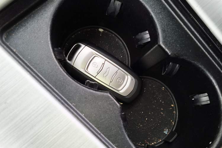 Used Geely Auto Emgrand X7 Sport 2016 2.0L Manual ZhiShang Version Vehicle Key