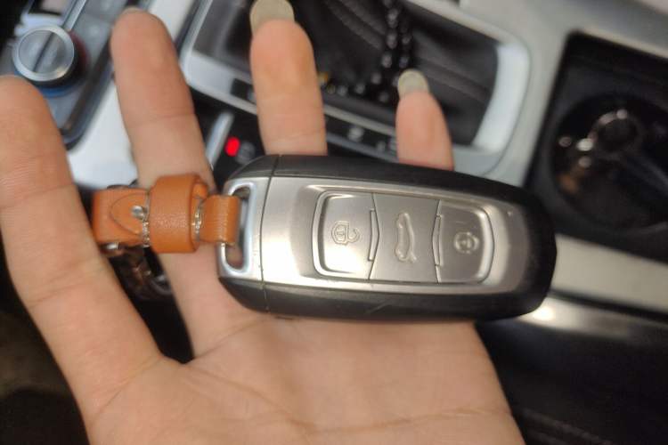 Used Geely Auto Emgrand X7 Sport 2016 1.8TD Automatic Smart Model Vehicle Key