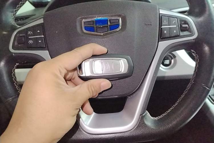 Used Geely Auto Emgrand X7 Sport 2016 1.8TD Automatic Smart Connectivity Version Vehicle Key