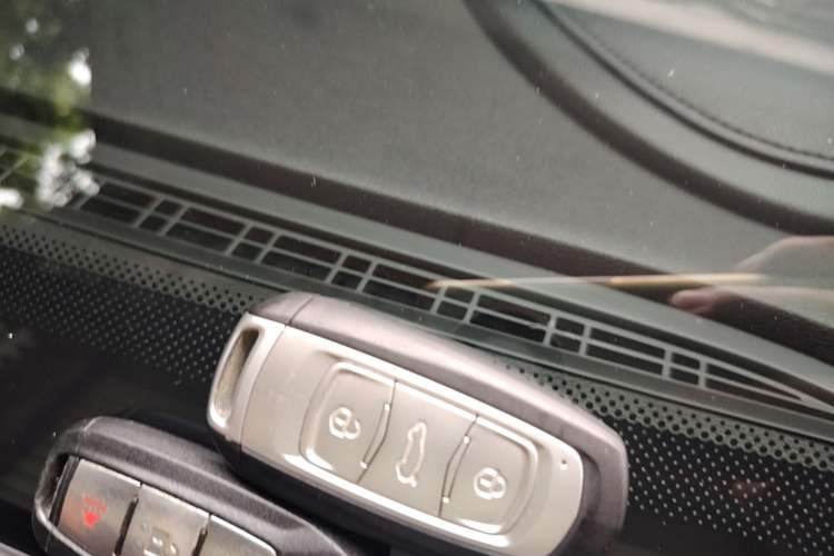 Used Geely Auto Emgrand X7 Sport 2016 1.8TD Automatic Smart Model Vehicle Key