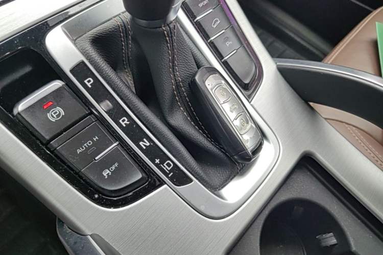 Used Geely Auto Emgrand X7 Sport 2016 1.8TD Automatic ZhiZun Version Vehicle Key