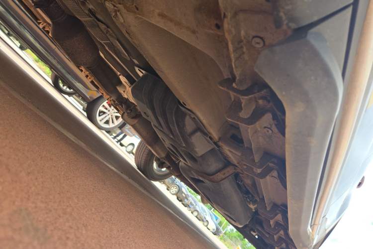 Used Geely Auto Emgrand X7 Sport 2016 2.0L Manual Smart Connect Version Chassis Front Left