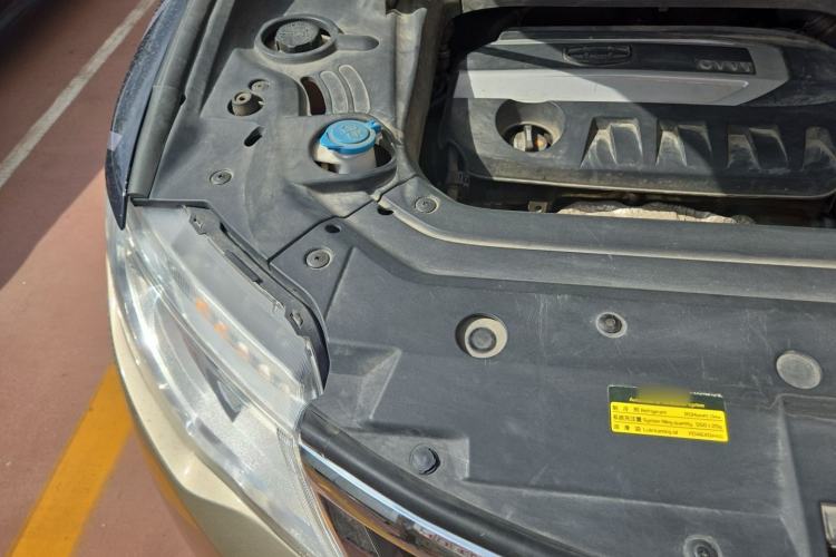 Used Geely Auto Emgrand X7 Sport 2016 2.0L Manual Smart Connect Version Engine Bay Right