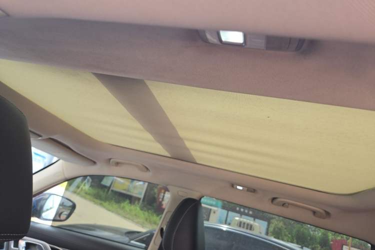 Used Geely Auto Emgrand X7 Sport 2016 2.0L Manual Smart Connect Version Headliner