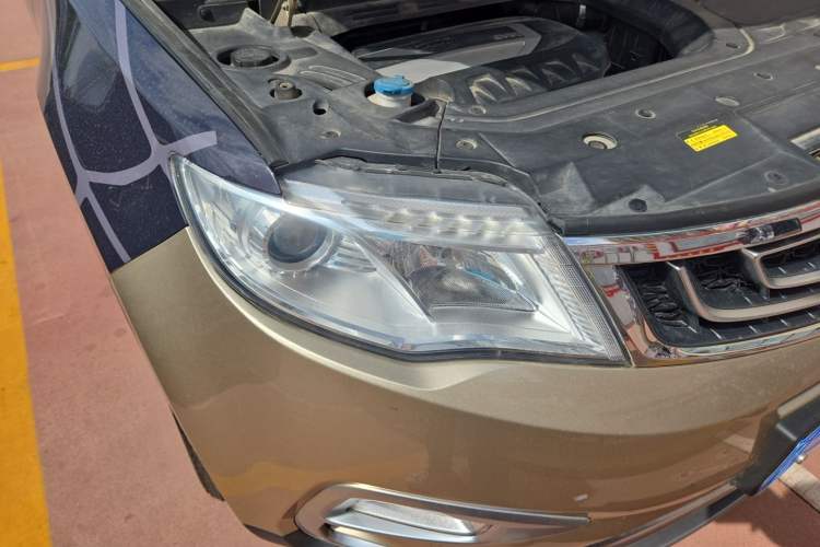Used Geely Auto Emgrand X7 Sport 2016 2.0L Manual Smart Connect Version Right Front Headlight