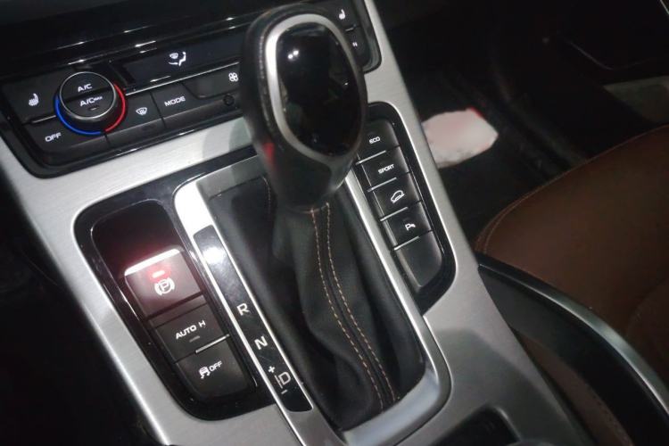 Used Geely Auto Emgrand X7 Sport 2016 1.8TD Automatic ZhiZun Version Gear Lever