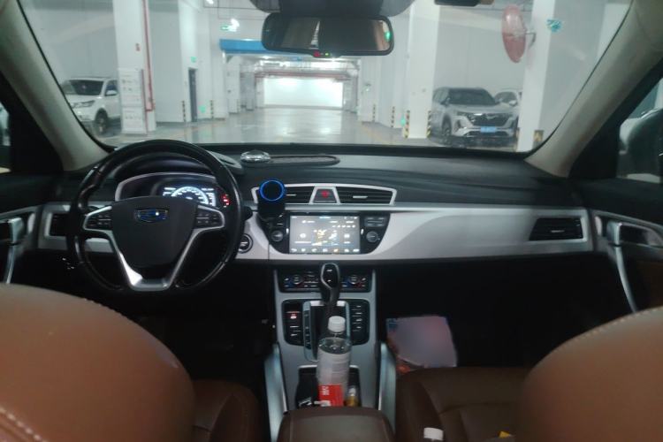 Used Geely Auto Emgrand X7 Sport 2016 1.8TD Automatic ZhiZun Version Interior 2