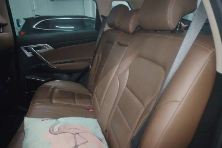 Used Geely Auto Emgrand X7 Sport 2016 1.8TD Automatic ZhiZun Version Interior 4