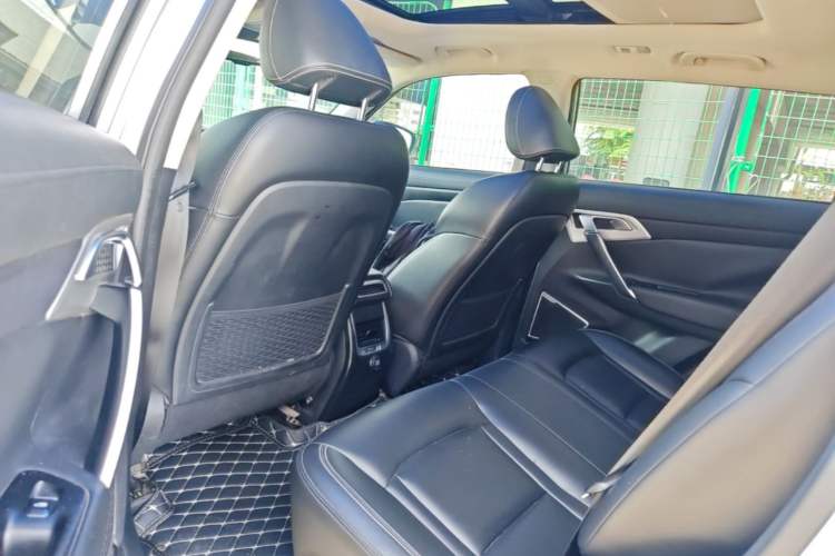 Used Geely Auto Emgrand X7 Sport 2016 1.8TD Automatic Smart Model Left Rear Seat