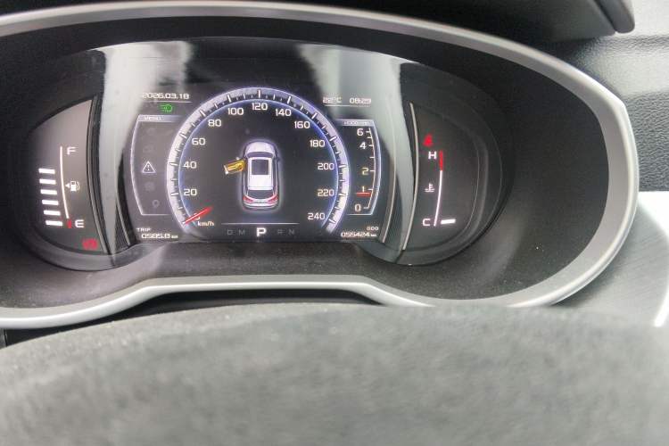 Used Geely Auto Emgrand X7 Sport 2016 1.8TD Automatic ZhiZun Version Odometer Close Up