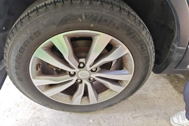 Used Geely Auto Emgrand X7 Sport 2016 1.8TD Automatic Smart Model Right Rear Wheel Hub