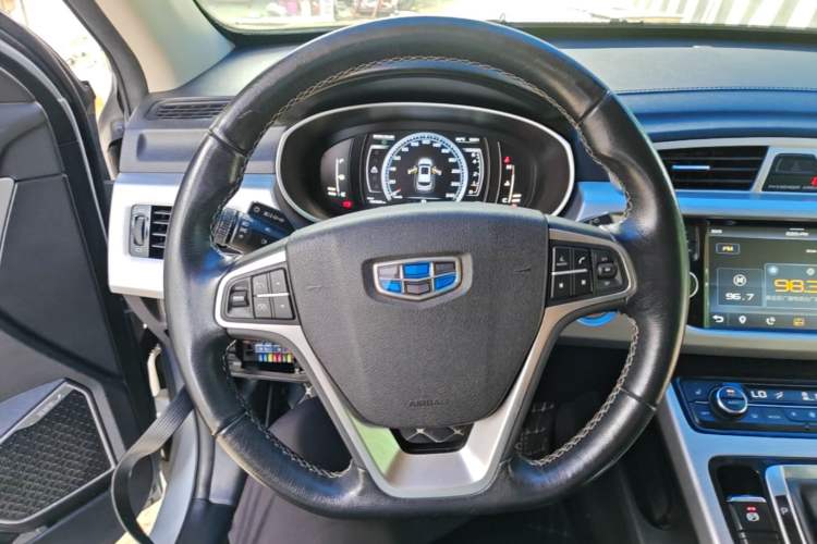 Used Geely Auto Emgrand X7 Sport 2016 1.8TD Automatic Smart Model Steering Wheel