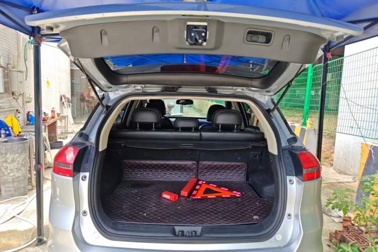 Used Geely Auto Emgrand X7 Sport 2016 1.8TD Automatic Smart Model Trunk