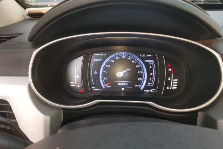 Used Geely Auto Emgrand X7 Sport 2016 1.8TD Automatic ZhiZun Version Instrument Cluster