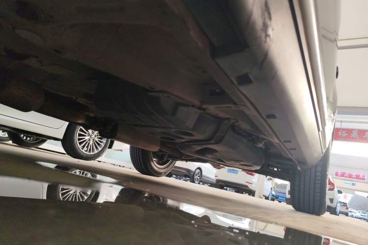 Used Geely Auto Emgrand X7 Sport 2016 1.8TD Automatic Smart Model Left Side Sill