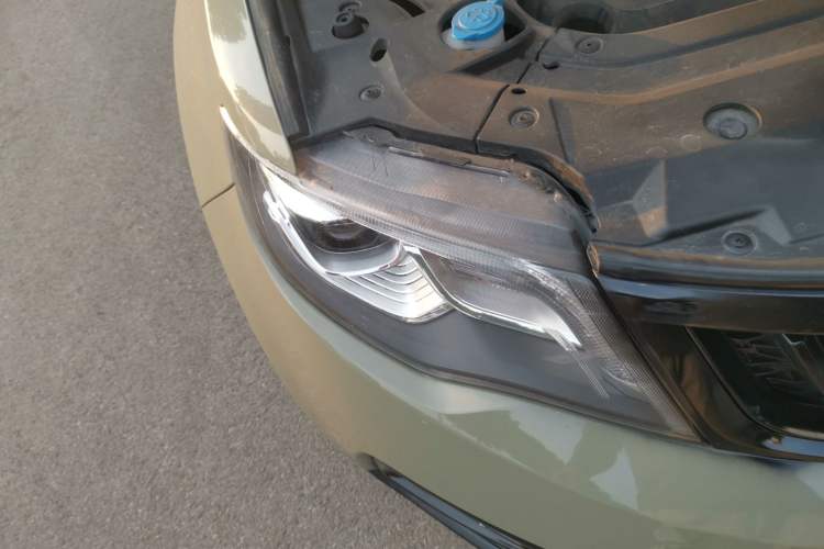 Used Geely Auto Emgrand X7 Sport 2016 1.8TD Automatic ZhiZun Version Right Front Headlight