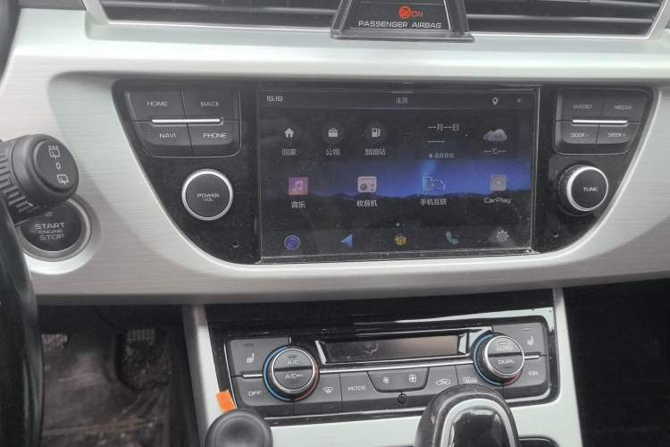 Used Geely Auto Emgrand X7 Sport 2016 1.8TD Automatic ZhiZun Version Audio And AC Panel