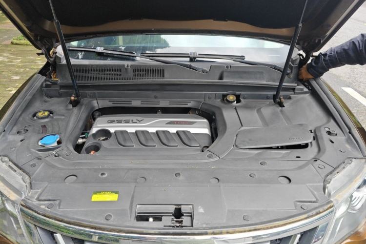 Used Geely Auto Emgrand X7 Sport 2016 1.8TD Automatic ZhiZun Version Engine Bay