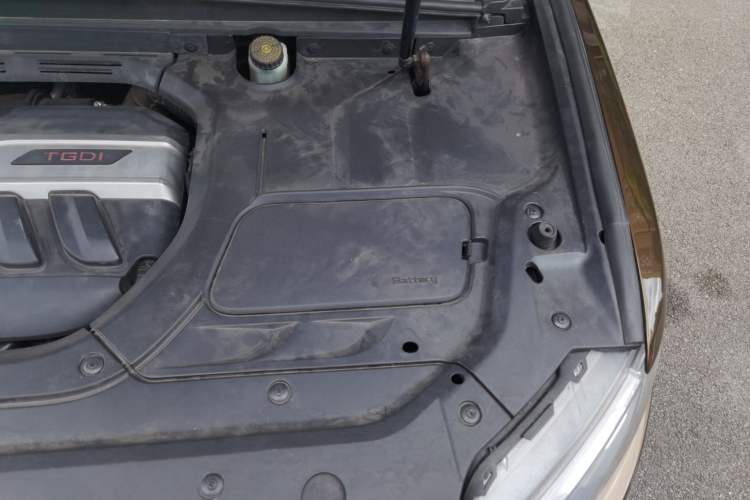 Used Geely Auto Emgrand X7 Sport 2016 1.8TD Automatic Smart Model Engine Bay Left