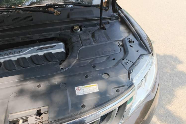 Used Geely Auto Emgrand X7 Sport 2016 1.8TD Automatic ZhiShang Model Engine Bay Left