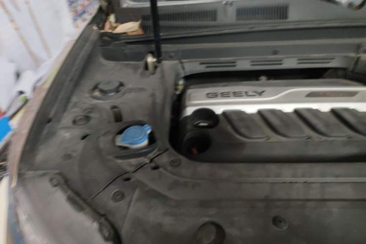 Used Geely Auto Emgrand X7 Sport 2016 1.8TD Automatic ZhiZun Version Engine Bay Right