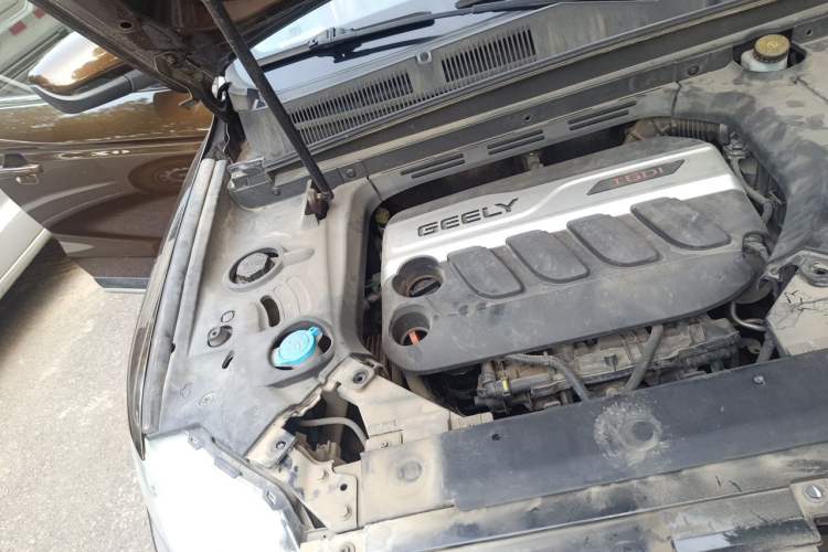 Used Geely Auto Emgrand X7 Sport 2016 1.8TD Manual ZhiShang Model Engine Bay Right