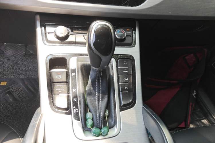 Used Geely Auto Emgrand X7 Sport 2016 1.8TD Automatic ZhiShang Model Gear Lever