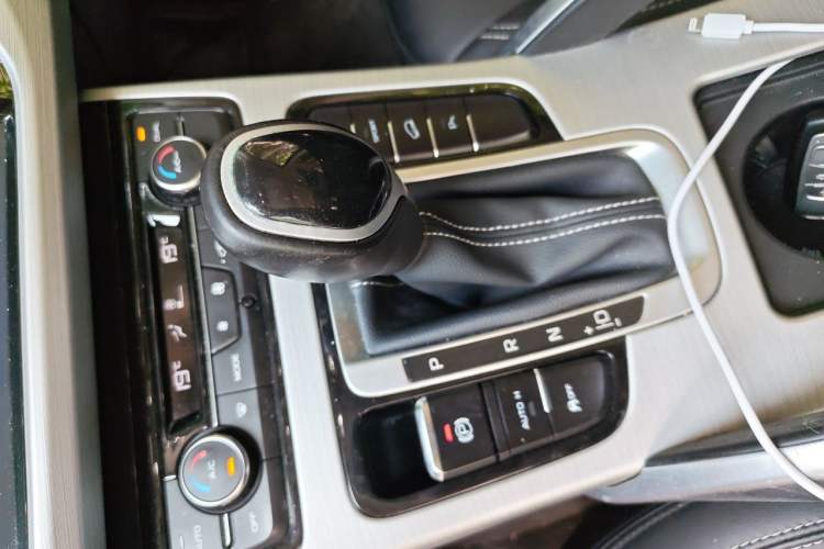 Used Geely Auto Emgrand X7 Sport 2016 1.8TD Automatic ZhiShang Model Gear Lever