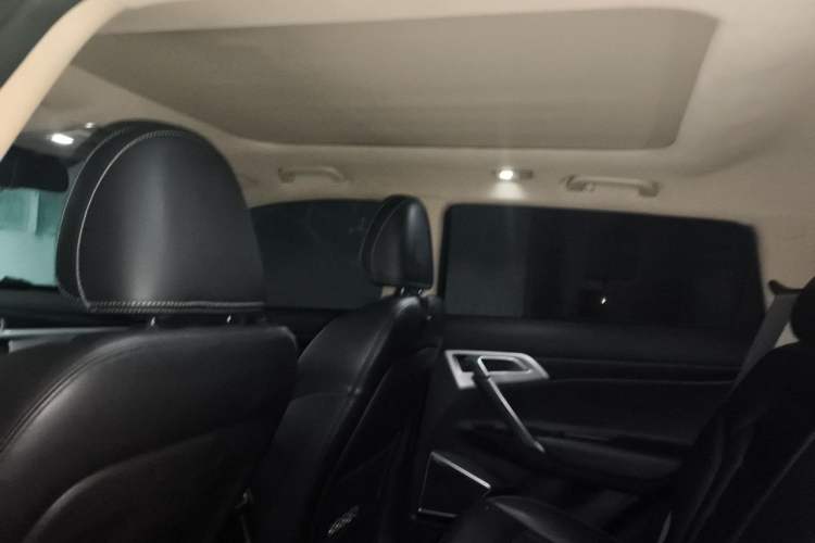 Used Geely Auto Emgrand X7 Sport 2016 1.8TD Automatic Smart Model Headliner