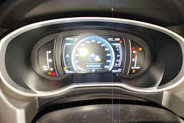Used Geely Auto Emgrand X7 Sport 2016 1.8TD Automatic ZhiZun Version Instrument Cluster