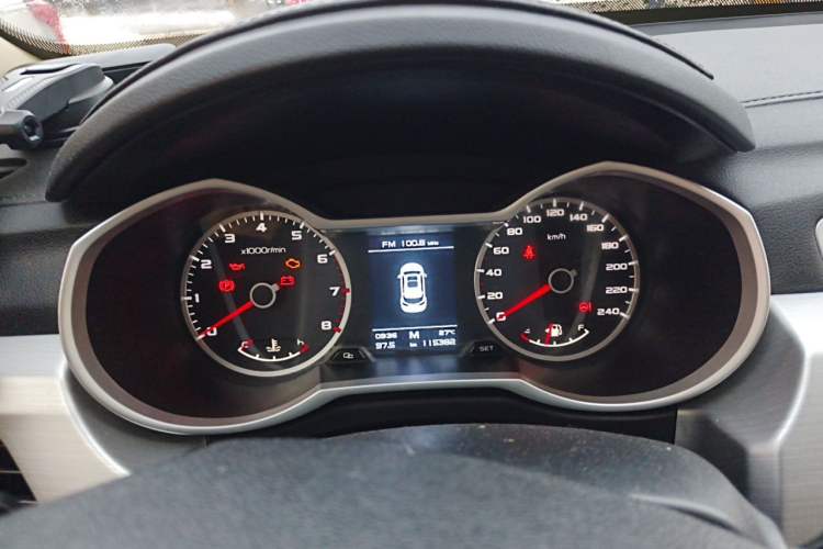 Used Geely Auto Emgrand X7 Sport 2016 2.0L Manual ZhiShang Version Instrument Cluster