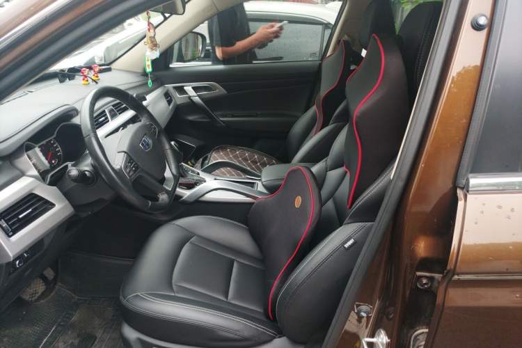 Used Geely Auto Emgrand X7 Sport 2016 1.8TD Automatic ZhiShang Model Left Front Seat