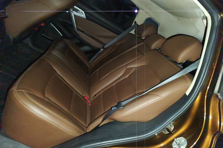 Used Geely Auto Emgrand X7 Sport 2016 1.8TD Automatic ZhiZun Version Left Rear Seat
