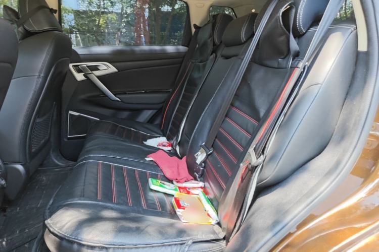 Used Geely Auto Emgrand X7 Sport 2016 1.8TD Automatic ZhiShang Model Left Rear Seat