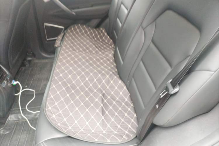 Used Geely Auto Emgrand X7 Sport 2016 1.8TD Automatic ZhiShang Model Left Rear Seat