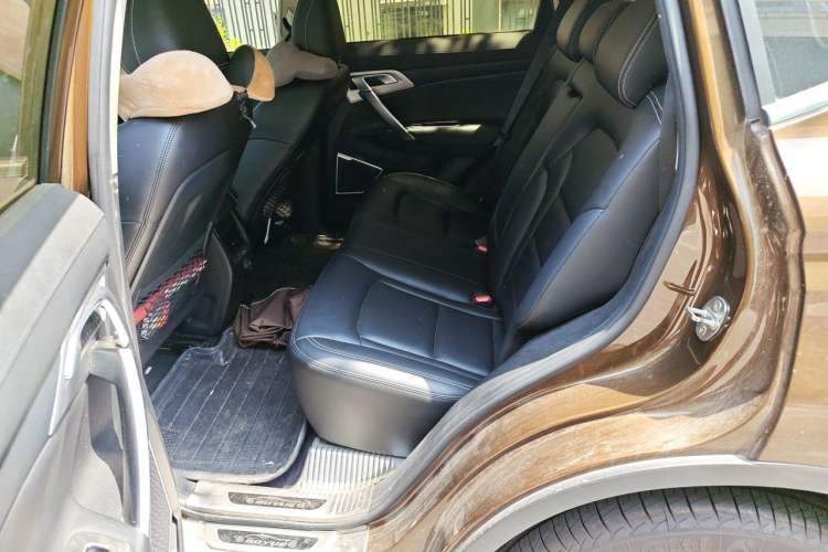 Used Geely Auto Emgrand X7 Sport 2016 1.8TD Automatic ZhiShang Model Left Rear Seat